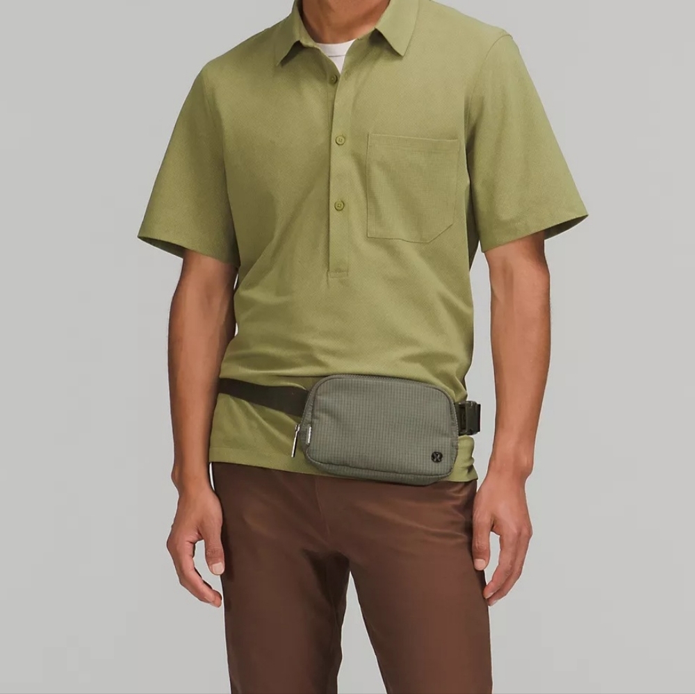 NWT Everywhere Belt Bag